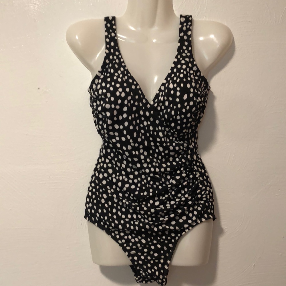 Kirkland One Piece Swimsuit Black/White